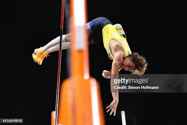 Armand Duplantis of Sweden competes during the Athletics - Men's Pole Vault Final on day 10 of the European Championships Munich 2022 at Olympiapark...