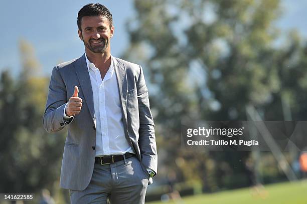 Christian Panucci poses after his presentation as a technical director for US Citta di Palermo at Tenente Carmelo Onorato Sports Centre on March 20,...