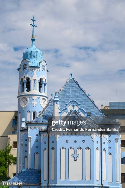 the church of st. elizabeth (blue church) - bratislava fotografías e imágenes de stock