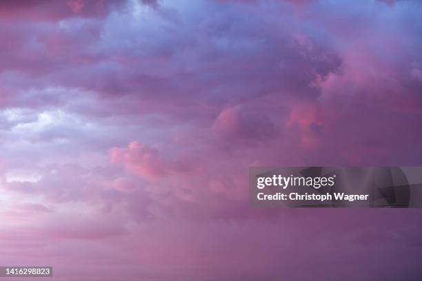 wolken - suave y sedoso fotografías e imágenes de stock