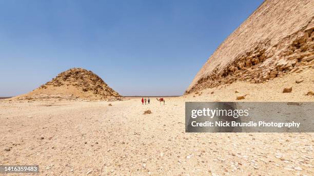 satellite pyramid, dahshur, egypt. - limestone pyramids stock pictures, royalty-free photos & images