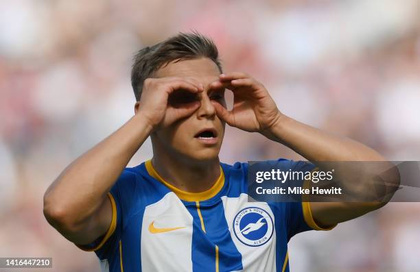 Leandro Trossard of Brighton & Hove Albion celebrates scoring their side's second goal during the Premier League match between West Ham United and...