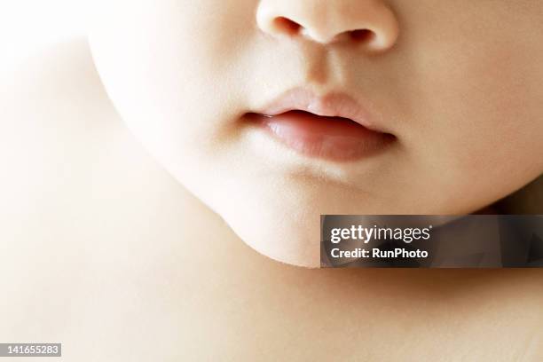 baby,lip close-up - baby skin fotografías e imágenes de stock