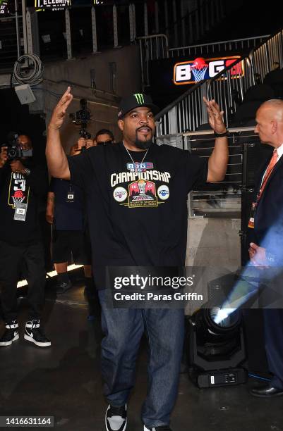 Big Ice Rapper 1,479 Ice Cube Big 3 Stock Photos, High-Res Pictures, and Images ...