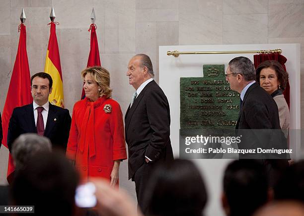 President of Madrid Esperanza Aguirre , King Juan Carlos of Spain, Madrid's Mayor Alberto Ruiz Gallardon and Queen Sofia of Spain attend the 'Rey...