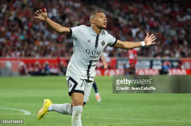 Kylian Mbappe of PSG celebrates his third goal during the Ligue 1 Uber Eats match between Lille OSC and Paris Saint-Germain at Stade Pierre-Mauroy on...