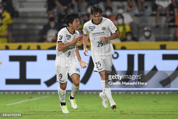 Yuki Muto and Takuma Ominami of Kashiwa Reysol celebrate a goal during the J.LEAGUE Meiji Yasuda J1 26th Sec. Match between Shimizu S-Pulse and...