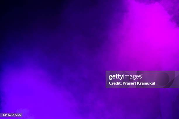 lighting with smoke background - light party stock-fotos und bilder