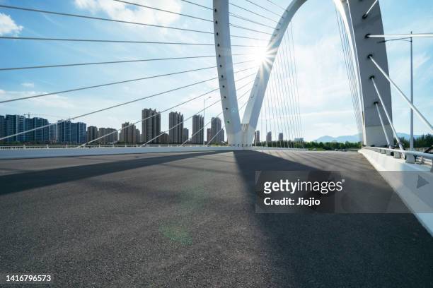 modern bridge - viaduct ストックフォトと画像