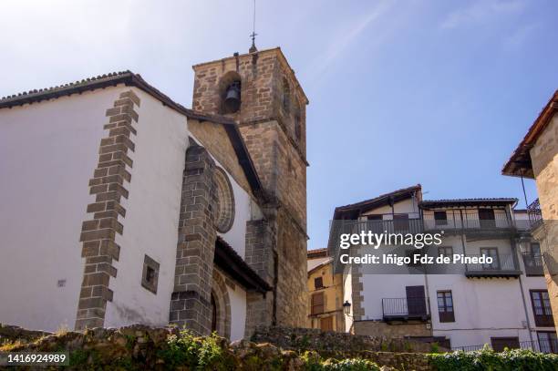 nuestra señora de la asunción church in candelario , spain. - candelario-salamanca photos et images de collection