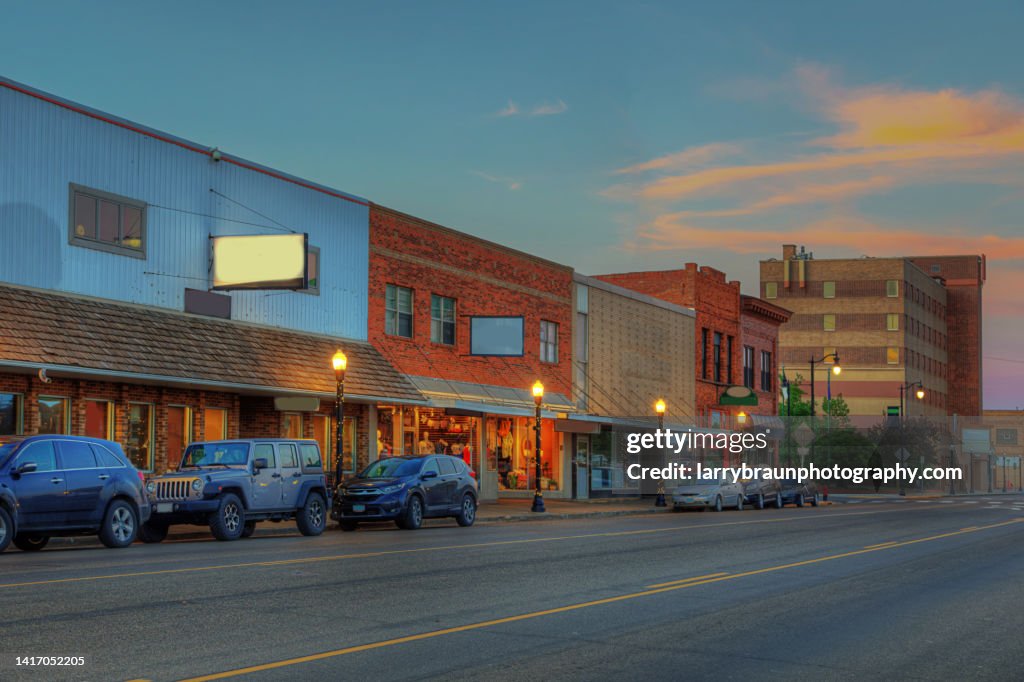 Facades on W Villard Street