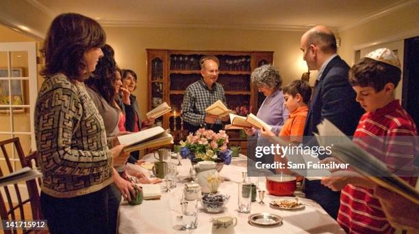 passover dinner - pessach stock-fotos und bilder