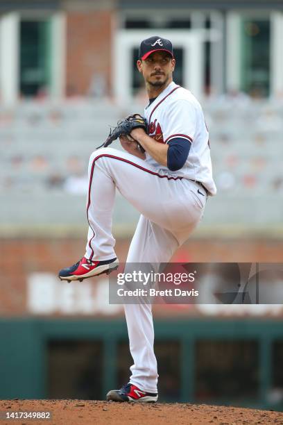 Charlie Morton of the Atlanta Braves pitches against the Houston Astros in the second inning at Truist Park on August 21, 2022 in Atlanta, Georgia.