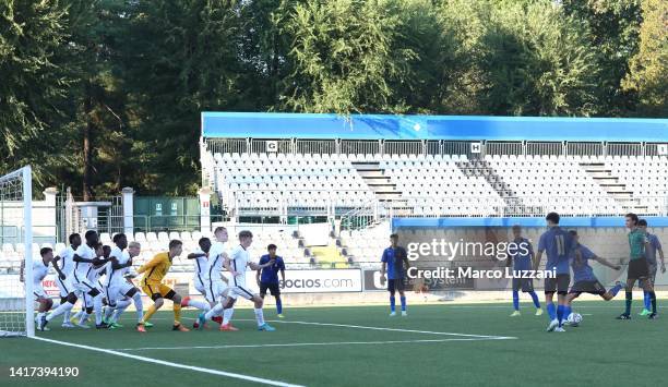 Mattia Liberali of Italy scores his goal on free kick during the International Friendly Match between Italy U16 v England U16 at Stadio Silvio Piola...