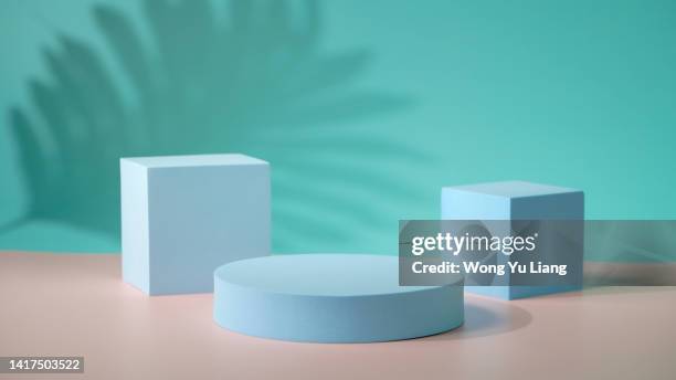 blue blocks podium for product placement - product podium stock pictures, royalty-free photos & images