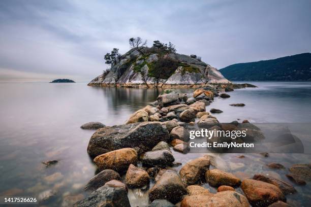 parc whytecliff, vancouver ouest - vancouver canada photos et images de collection