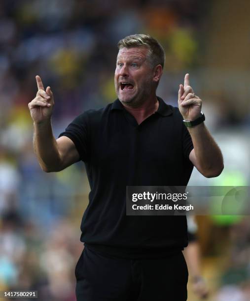 Manager Karl Robinson of Oxford United during the Carabao Cup Second Round match between Oxford United and Crystal Palace at Kassam Stadium on August...