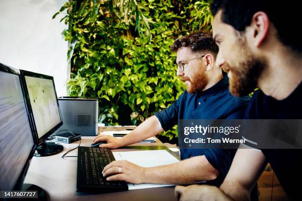 Office Manager Task Photos and Premium High Res Pictures - Getty Images