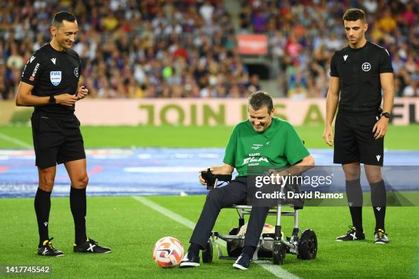 Juan Carlos Unzue, President of Luzon Foundation starts the match with kick off during the friendly match between FC Barcelona and Manchester City at...