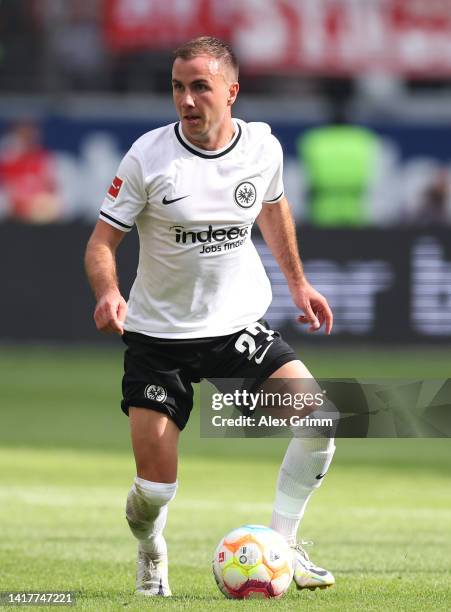 Mario Gotze of Eintracht Frankfurt controls the ball during the Bundesliga match between Eintracht Frankfurt and 1. FC Köln at Deutsche Bank Park on...