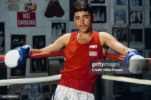 Boxer Oscar De La Hoya of the United States poses for photograph during a training session on 1st June 1991 at the Resurrection Gym in Boyle Heights,...