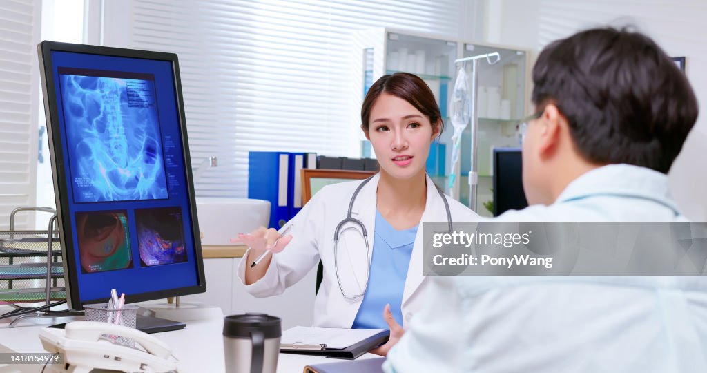 Doctor explain colon xray