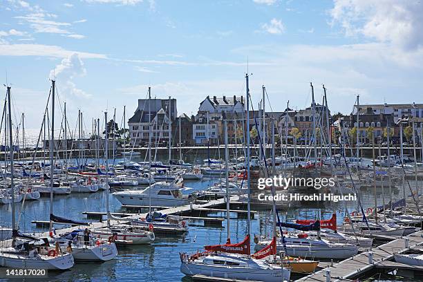 concarneau, cornouaille, finistere, brittany, france - concarneau stock pictures, royalty-free photos & images