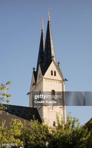 bavarian church - pinnacle stock-fotos und bilder