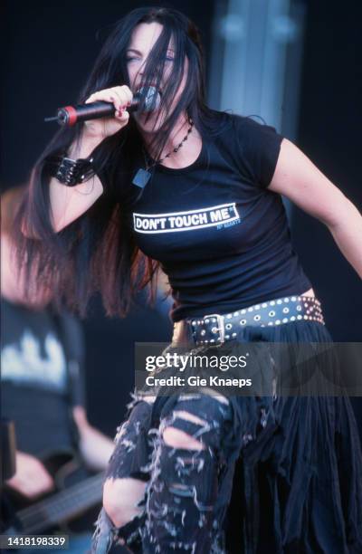 Evanescence, Amy Lee, Pinkpop Festival, Landgraaf, Holland, 9th June 2003.