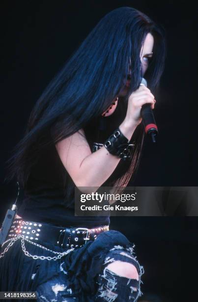 Evanescence, Amy Lee, Pinkpop Festival, Landgraaf, Holland, 9th June 2003.