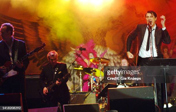 Roxy Music, Bryan Ferry, Paul Thompson, Chris Spedding, dancers with feathers, Suikerrock Festival, Tienen, Belgium, 29th July 2005.