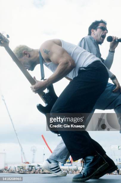 Bloodhound Gang, 'Evil' Jared Hasselhoff, Beach Festival, Zeebrugge, Belgium, 15th July 2000.