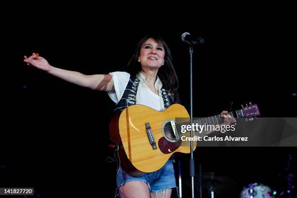 Eva Singer Photos and Premium High Res Pictures - Getty Images