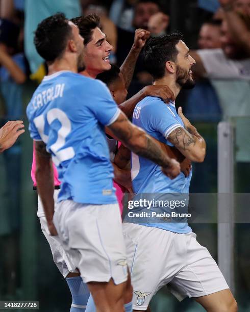 Luis Alberto of SS Lazio celebrates with teammates after scoring their team's second goal during the Serie A match between SS Lazio and FC...