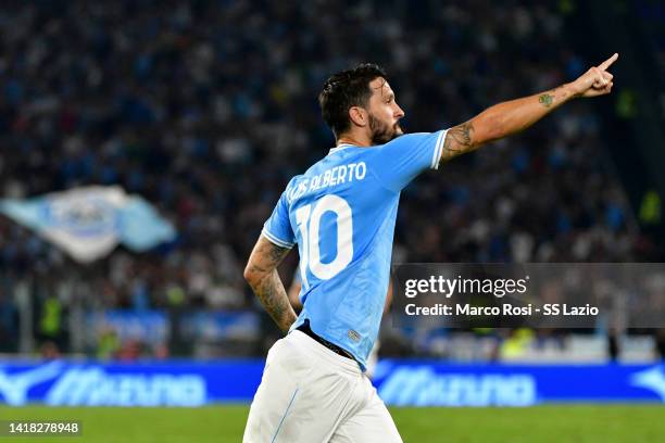 Luis Alberto of SS Lazio celebrates scoring his team's second goal during the Serie A match between SS Lazio and FC Internazionale at Stadio Olimpico...