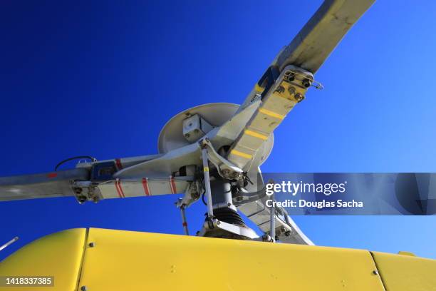 rotors and blades of a helicopter - helicopter blades stock pictures, royalty-free photos & images