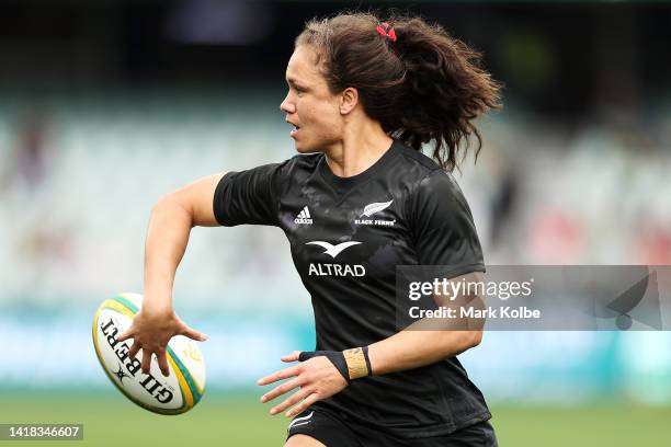 Ruby Tui fof the Black Ferns throws a flick pass during the O'Reilly Cup match between the Australian Wallaroos and the New Zealand Black Ferns at...