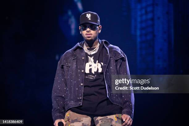 Singer Chris Brown performs onstage during the 'One of Them Ones Tour' at The Kia Forum on August 26, 2022 in Inglewood, California.