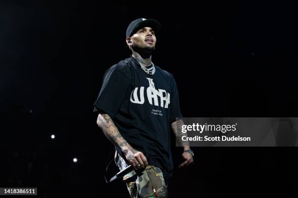 Singer Chris Brown performs onstage during the 'One of Them Ones Tour' at The Kia Forum on August 26, 2022 in Inglewood, California.