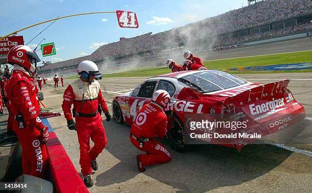 Jimmy Spencer pits his Ganassi Racing Target Dodge Intrepid R/T during the Aaron''s 499, part of the Nascar Winston Cup Series, at Talledega...