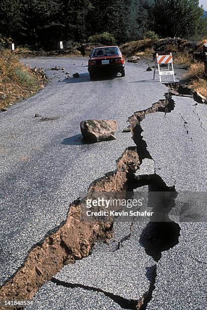 earthquake damage to road near santa cruz, california. 1989 h - earthquake stock pictures, royalty-free photos & images