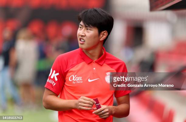 Lee Kang-In of Mallorca looks on ahead of the LaLiga Santander match between Rayo Vallecano and RCD Mallorca at Campo de Futbol de Vallecas on August...