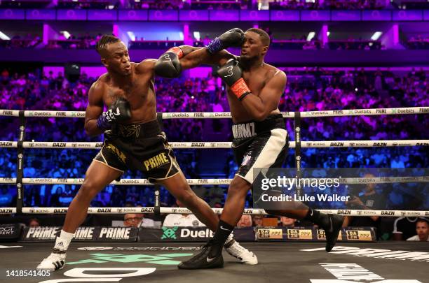 And Luis Pineda throw punches during their Cruiserweight Bout at The O2 Arena on August 27, 2022 in London, England.