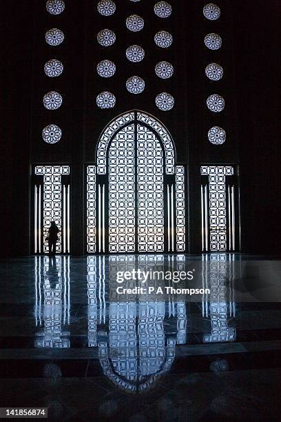 interior of hassan ii mosque, casablanca, morocco - mosque hassan ii fotografías e imágenes de stock