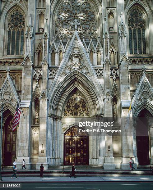 st patricks cathedral, fifth ave, new york, usa - fifth avenue stock pictures, royalty-free photos & images