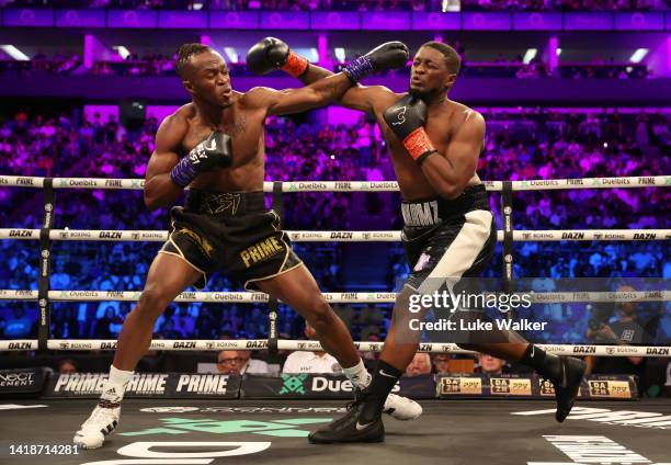 And Luis Pineda throw punches during their Cruiserweight Bout at The O2 Arena on August 27, 2022 in London, England.