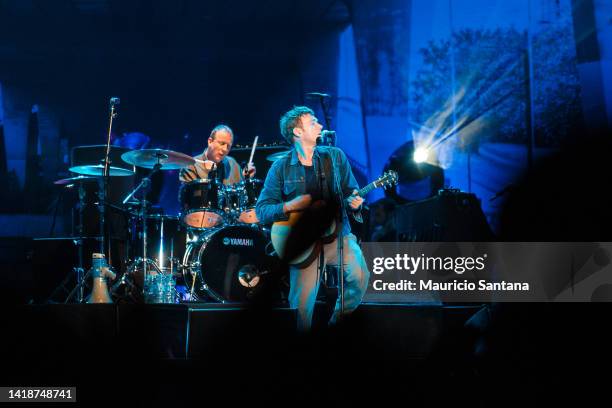 Damon Albarn of the band Blur performs live on stage at the Planeta Terra Festival 2013 on November 09, 2013 in Sao Paulo, Brazil.