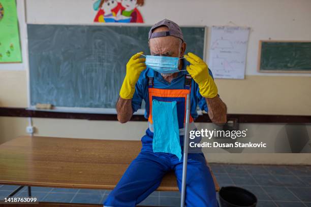 Janitor Mask School Janitor Mask Photos and Premium High Res Pictures - Getty Images