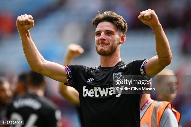 Declan Rice of West Ham United celebrates after victory in the Premier League match between Aston Villa and West Ham United at Villa Park on August...