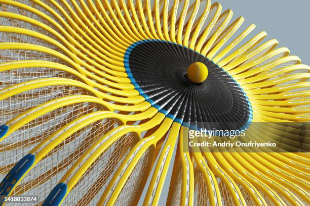 tennis racket circular pattern - entertainment best pictures of the day september 09 2015 stockfoto's en -beelden